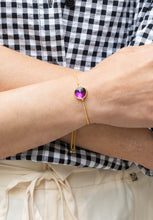 Carica l&#39;immagine nel visualizzatore di Gallery, Gold Stainless Steel Jewelry bracelet with a purple stone for Women.
