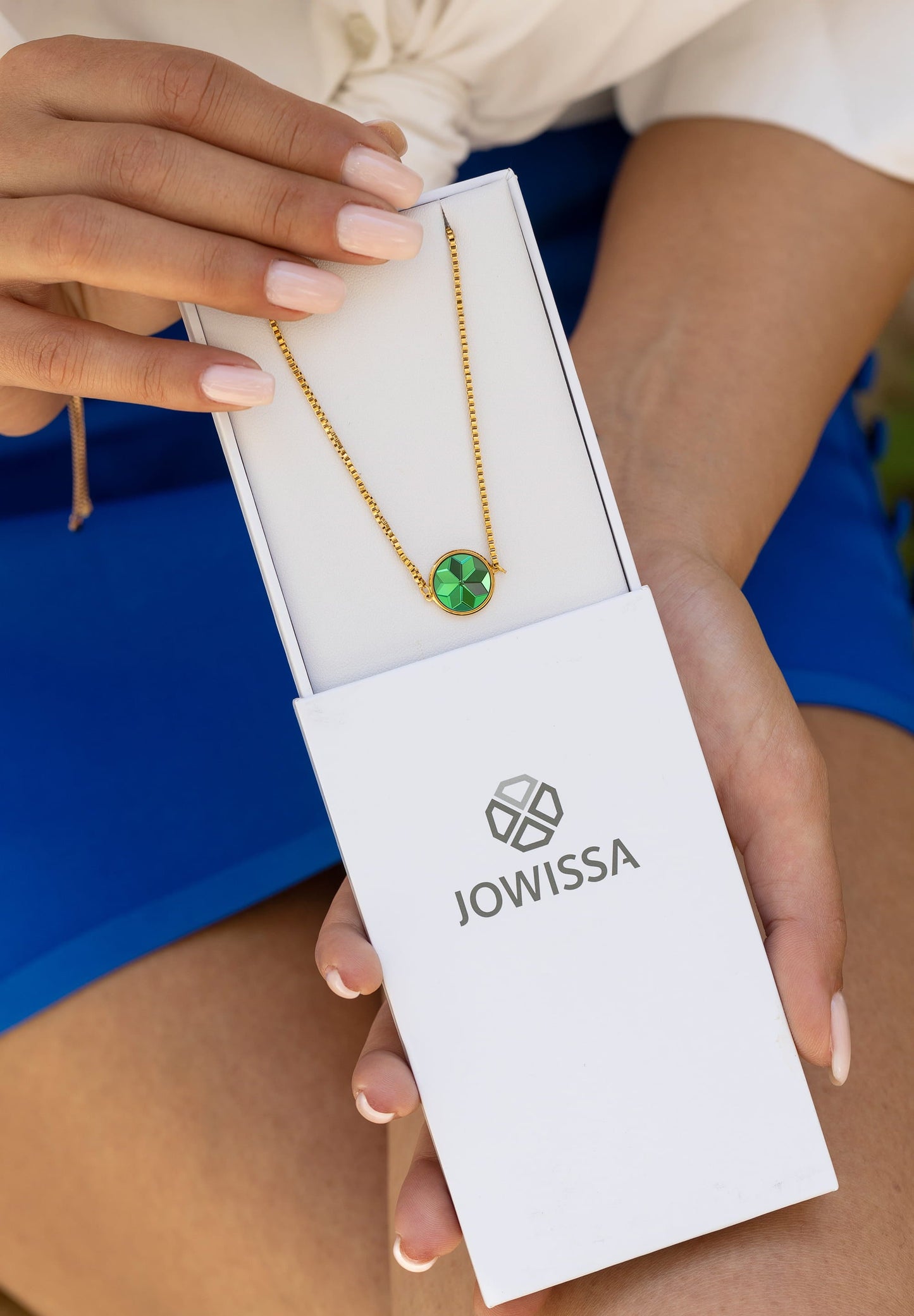 Colored stones Jowissa accessory necklace fits with every Jowissa swiss made watch or jewelry.